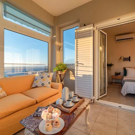 Filia's Stunning Sea View Tatil Evi
